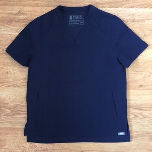 Figs: one-pocket scrub top